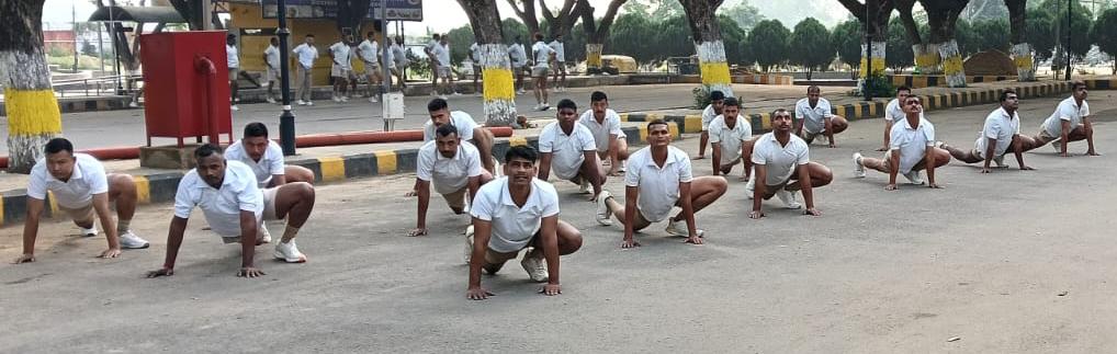 173Bn's tweet photo. "Fitness is our way of life." 173BN  CRPF https://t.co/nMa8RgrHZq