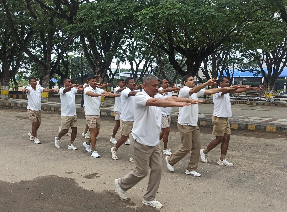 173Bn's tweet photo. "Fitness is our way of life." 173BN  CRPF https://t.co/nMa8RgrHZq