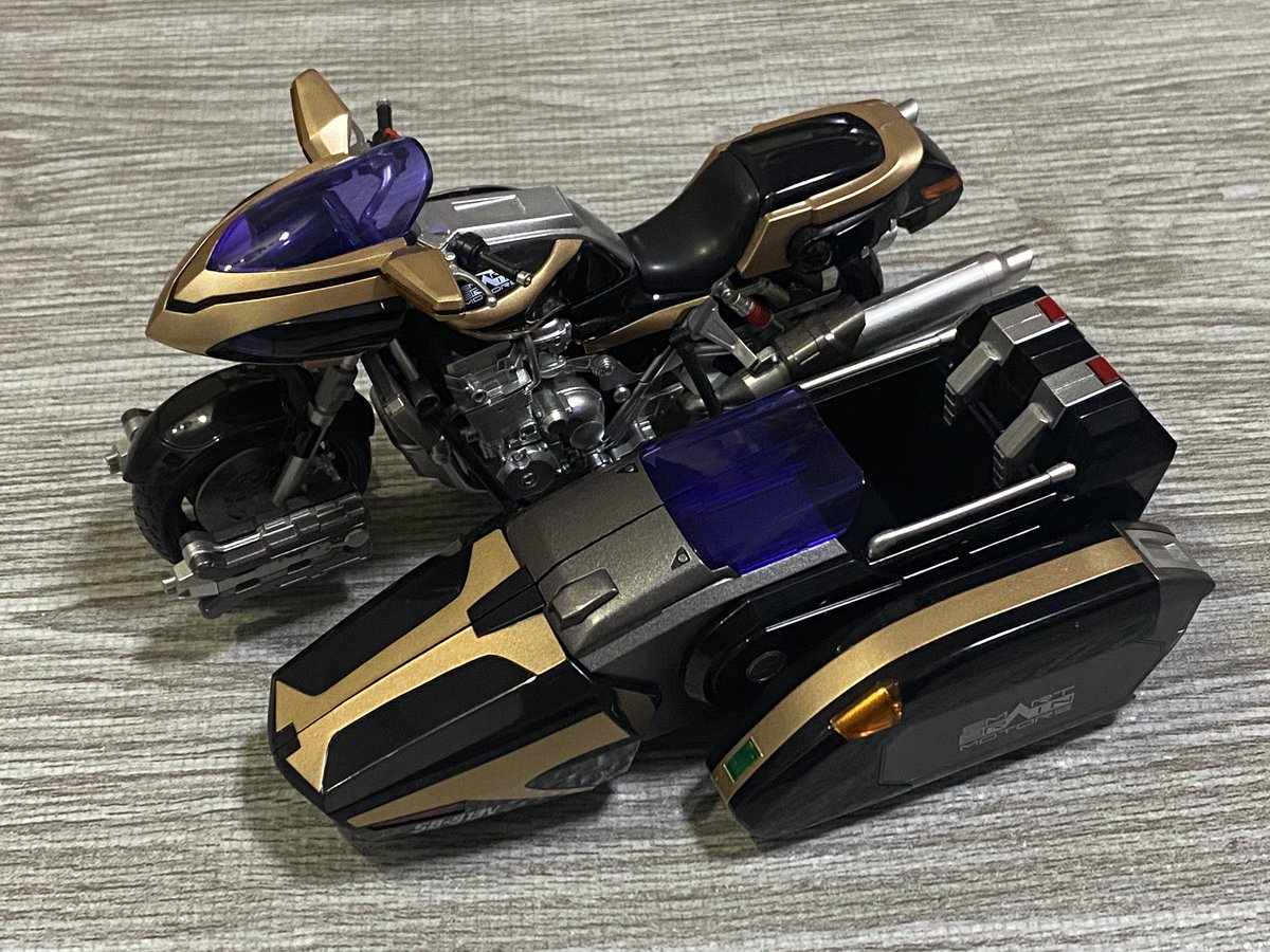 0226Elle's tweet photo. S.H.Figuartsサイドバッシャー
かっこよすぎて良き！
迷ったけど買って正解でした！ https://t.co/mCTXAAOxL1