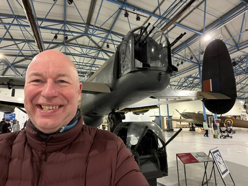 Tim Hughes 提姆·休斯 tweet media