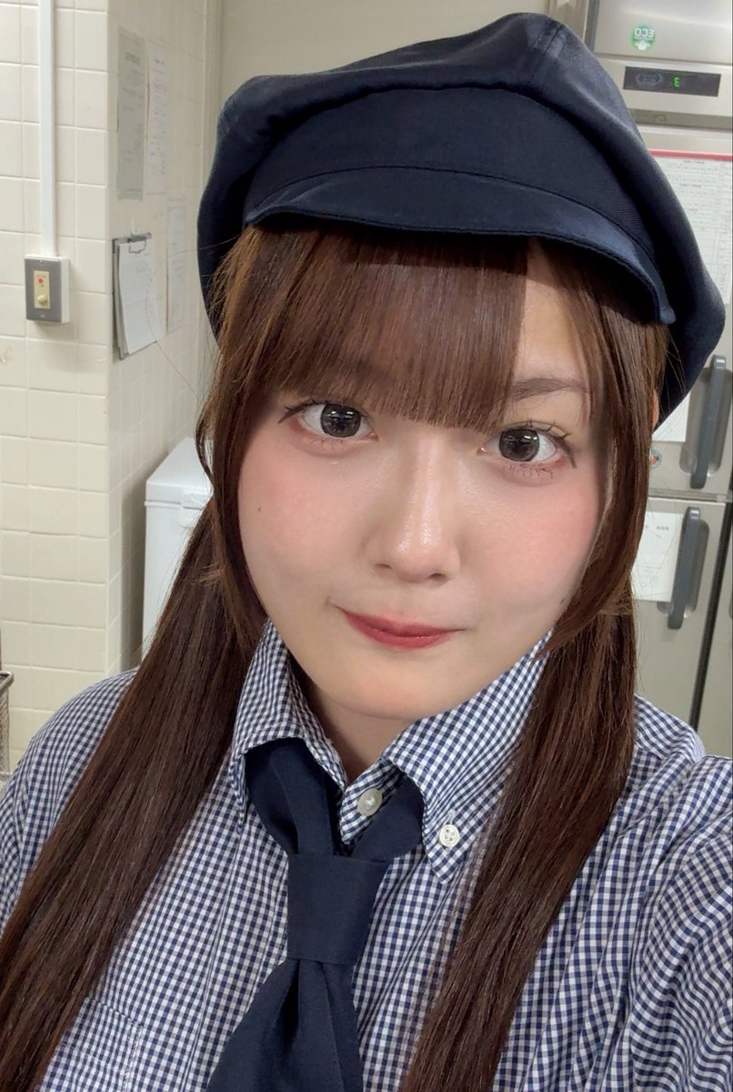 StarT_momorin's tweet photo. 🍓この1ヶ月の思い出&amp;成長発表✨️
💜思い出💜
・あんなぴ卒業、ひよりん休団😭
・メンバーさんと打ち上げ！！
・撮影会,コラボカフェ☕️
💜成長💜
・ターンが安定してきた！
・曲覚えた！！
 #火曜日のすたーと https://t.co/h1ZzN9SE0c