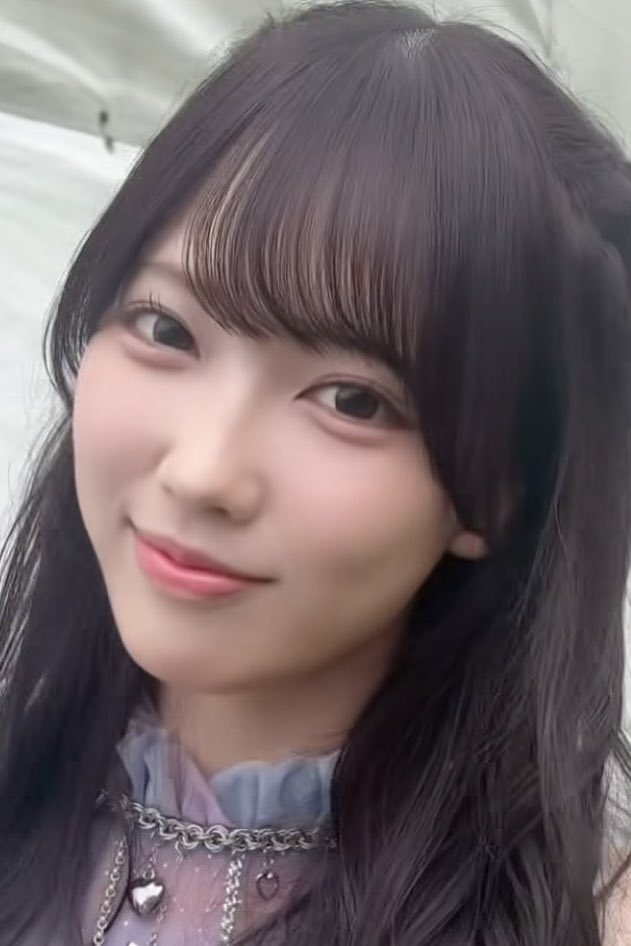 UofkNi's tweet photo. 箱ティッシュにお顔乗せて使い方教えてくれてるの最高すぎるっ、、 https://t.co/a1TNnGCH2k