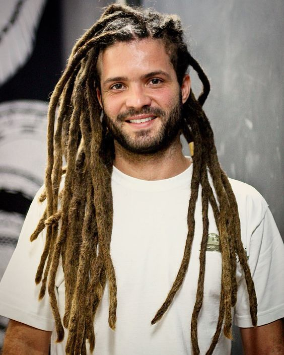 JacksonTheus_'s tweet photo. @Kiyopon_Ayano pessoa de dread logico que é negro né (é ironia) https://t.co/SVXHorKK7b