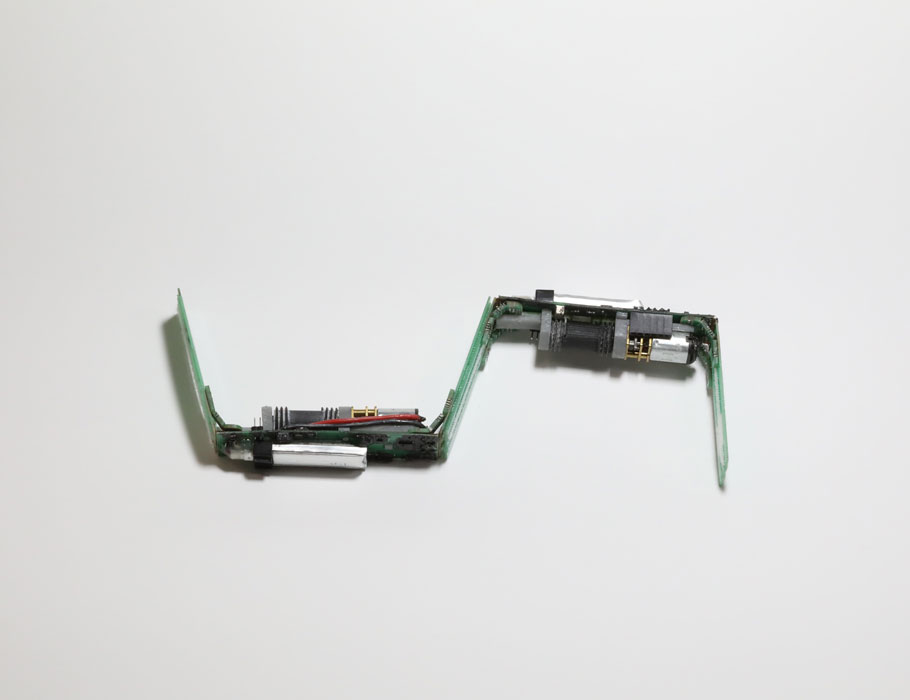 SciRobotics's tweet photo. A new Science #Robotics study shows how shape-changing but immobile small #robots become transiently entangled, forming chains that allow robust locomotion. https://t.co/HtYuOHGgTd @CornellEng https://t.co/DLdSNcx35u