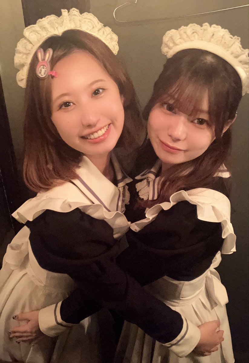 billyVF27's tweet photo. 「先輩、完璧でございます」美少女メイドさんからメガ進化した美しいメイドさんが。そんな仲良しメイドさん同士の掛け合いを眺める幸福感☺。再演にも期待
https://t.co/M0Fy29J70j
https://t.co/dTtJaerrN6
https://t.co/9yUFPY8ybh