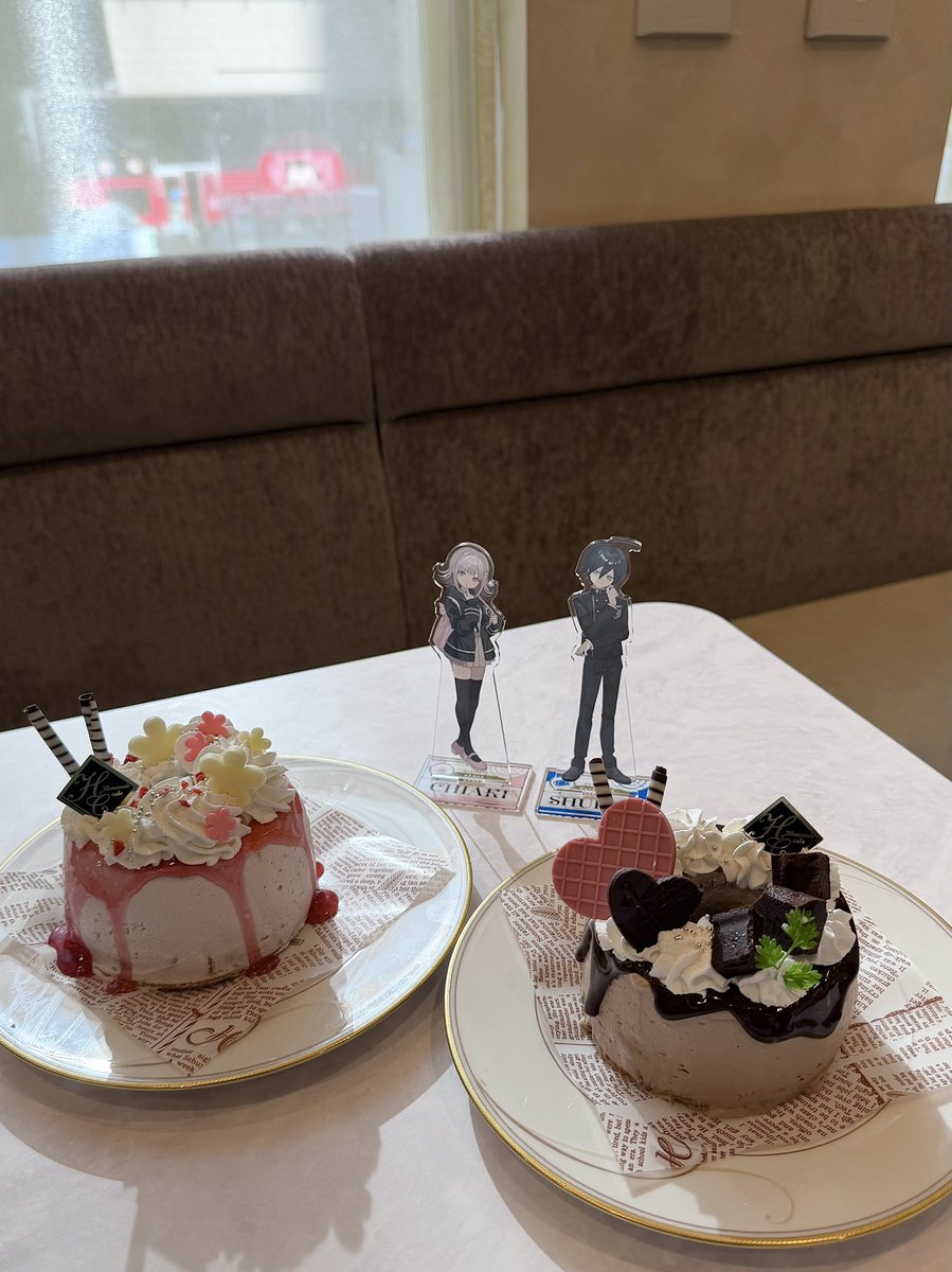 R_666god's tweet photo. ぱしゃこれとドンキアクスタ(///ω///) https://t.co/FQbx6fVMHR