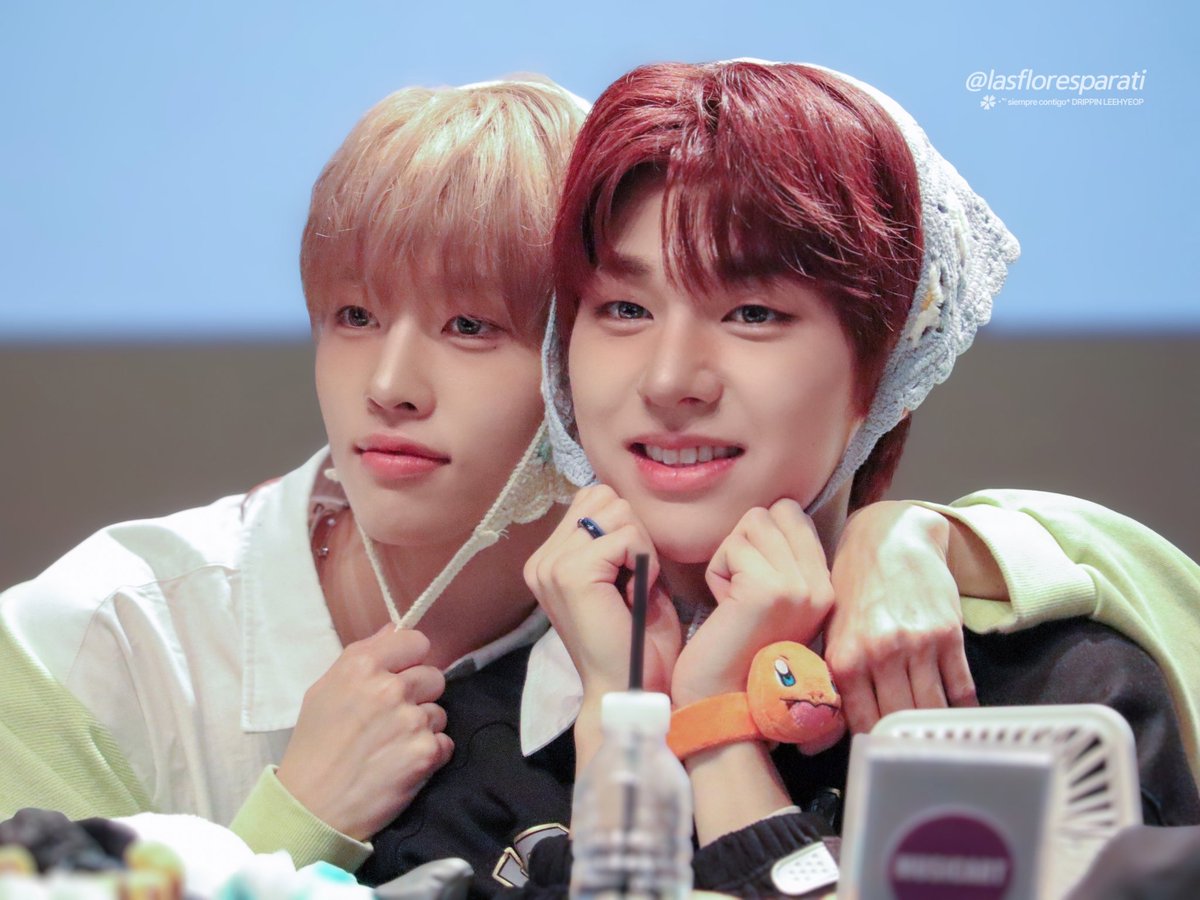 플로 tweet media