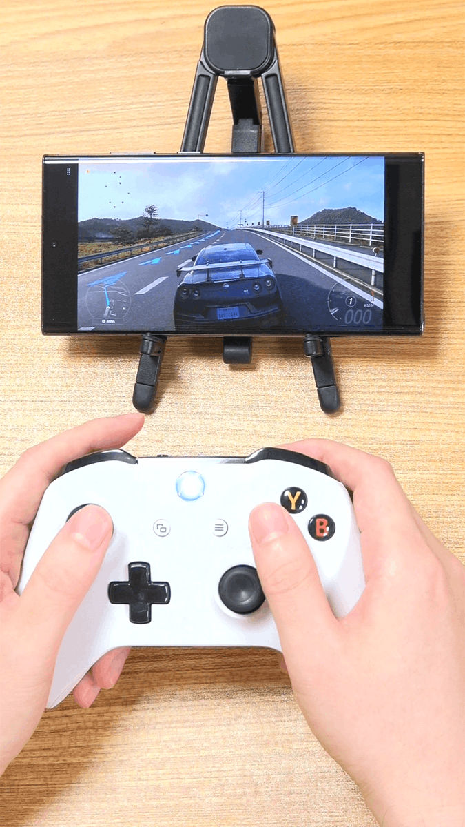 GaApps's tweet photo. Forza Horizon6やサブノーティカ2をプレイしたくて超久しぶりにXbox Game Passに加入してCloud  Gamingで試しましたが、普通にプレイできて感動しました。

スマホ、タブレット、Amazon Fire TV、Xbox One  S、いずれも問題なくプレイできました。  せっかくなので記事や簡単な動画にしようと思うので、少々お待ち下さい。コントローラーもXboxワイヤレスコントローラー、DualSense、どちらも問題なくプレイできました。

でも改めて思いましたけど、Microsoftのこの戦略ってホントどうなんでしょうね？

今さら欲しい熱が高まっていたXbox Series  Xですが、Cloud  Gamingで十分プレイできたので買う気が完全になくなりました。多分皆そうなると思うんですよね。これじゃハード売れませんよね。

個人的にはPS5＋PS  Plusが最もバランスの取れた形態な気がします。Nintendo Switch  Onlineも過去のゲーム機だけじゃなくてSwitchのゲームも提供してくれたら最高なんですけどね。#ForzaHorizon6 #サブノーティカ2 #ゲーム #Xbox #スマホ
