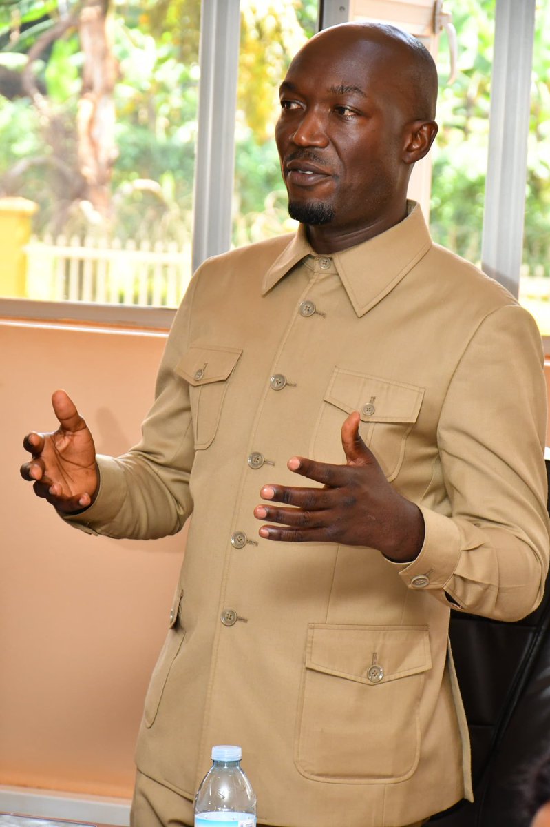 CSCUganda's tweet photo. The #CSCUganda maintains a long-standing partnership with the @BusogaConsorti1 highlighted by, among others, the  launch of the Busoga Development Agenda by His Majesty William Wilberforce Kadhumbula Gabula Nadiope IV, the Kyabazinga of Busoga, at the @CSCUganda  in 2020. https://t.co/9l3w3TAVck