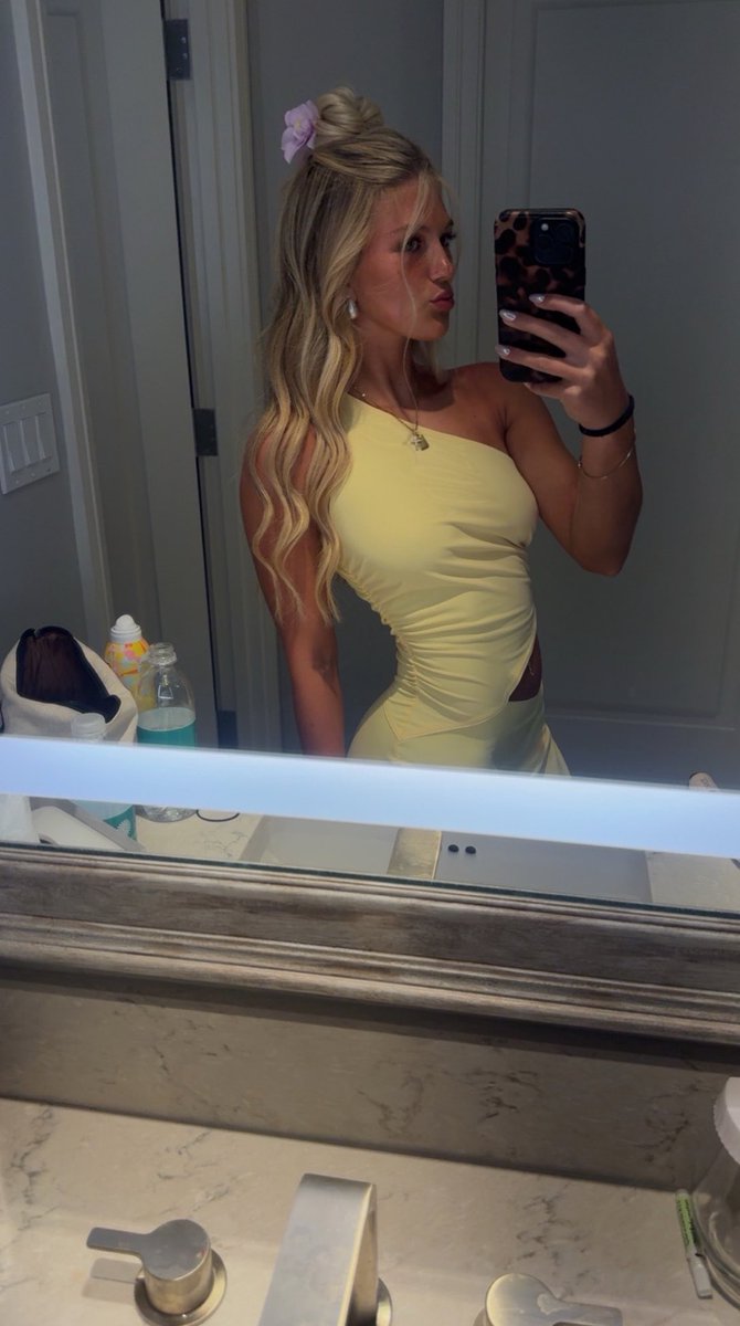 kenzieeee 🪐💋🪽 tweet media