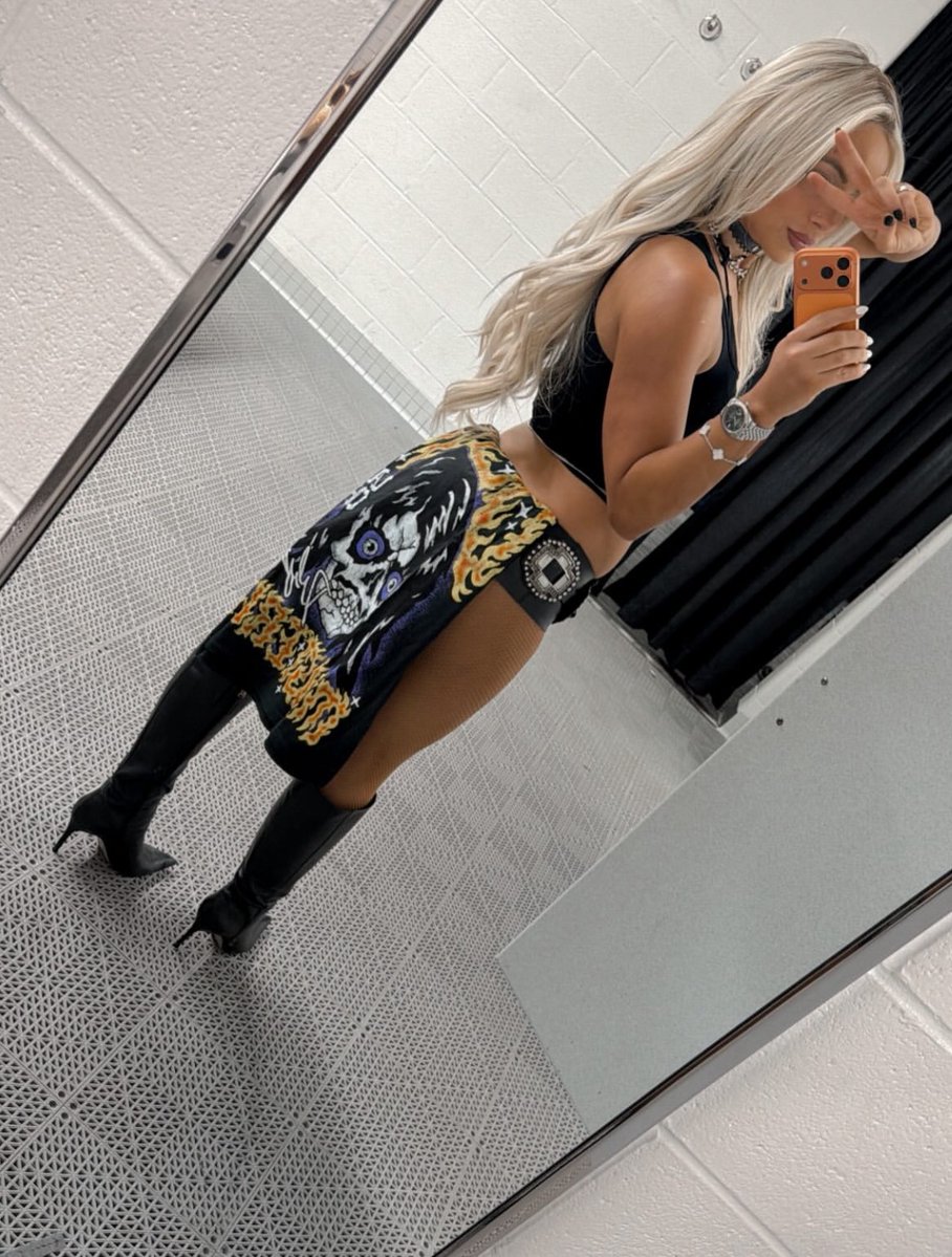 WrestlingWorldCC tweet media