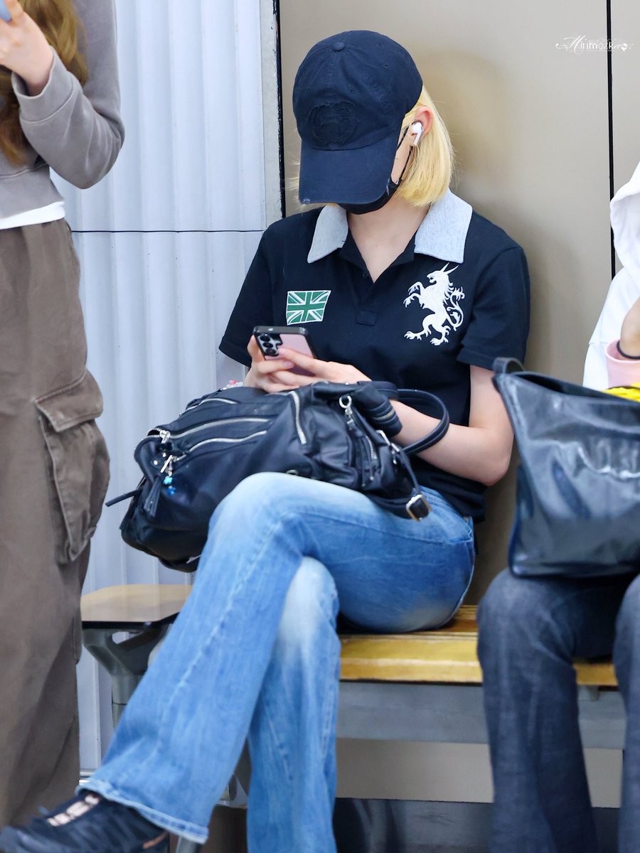민민이 tweet media