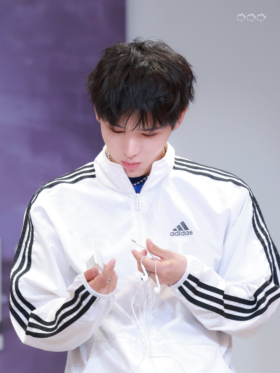 chxn924's tweet photo. 260523 #이첸 #YICHEN #亦辰 #MODYSSEY https://t.co/ZbToAY2iQh