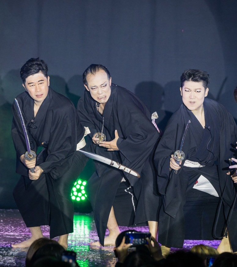 Daikokumatsuri's tweet photo. いよいよ明日！
【宝海劇団×吉本新喜劇】特別公演！

昨年に続いて呼んで頂きました！
我々３人が大衆演劇に挑みます！
お芝居にトーク！そして大空座長が沢山考えてくださった素敵な舞踊！！
見応え充分の3時間！

私は芝居どころを頑張ります！！！
ご興味ある方、ご連絡ください😁✨KIRAAA https://t.co/YfaQWpzzbf