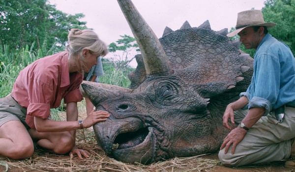 Run_Riot's tweet photo. FILM NEWS 🚨 Close Encounters with Spielberg

Some of the biggest Spielberg classics on the biggest screen 🎬

🎥 Jaws | E.T. | Close Encounters | Ready Player One | Jurassic Park

📆 May-June
📍 @BFI IMAX

Find out more 👉 https://t.co/xWQpfFcu1J https://t.co/SpGwHoXvhb