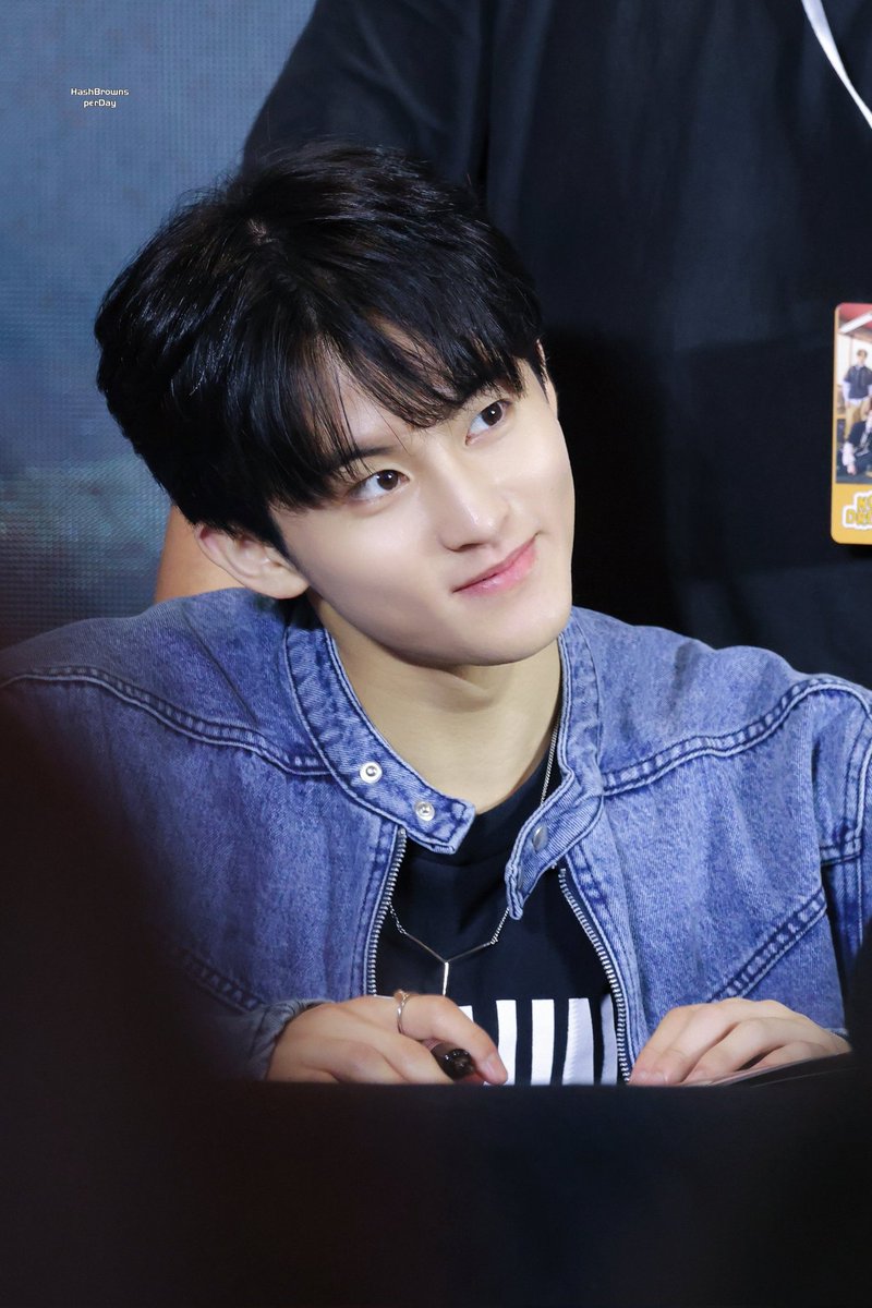 데이 tweet media