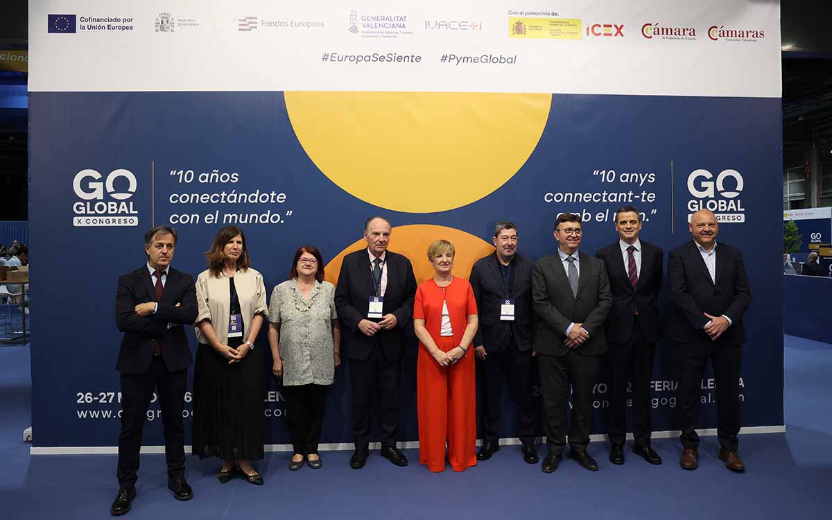 Economia_3's tweet photo. #ECONOMIA | El X @GoGlobalCongres  ha arrancado en @Feria_Valencia  consolidándose como el principal encuentro de referencia para la internacionalización de las empresas de la Comunitat Valenciana.

https://t.co/qnXnqJhg09 https://t.co/iCIl4H5rqV