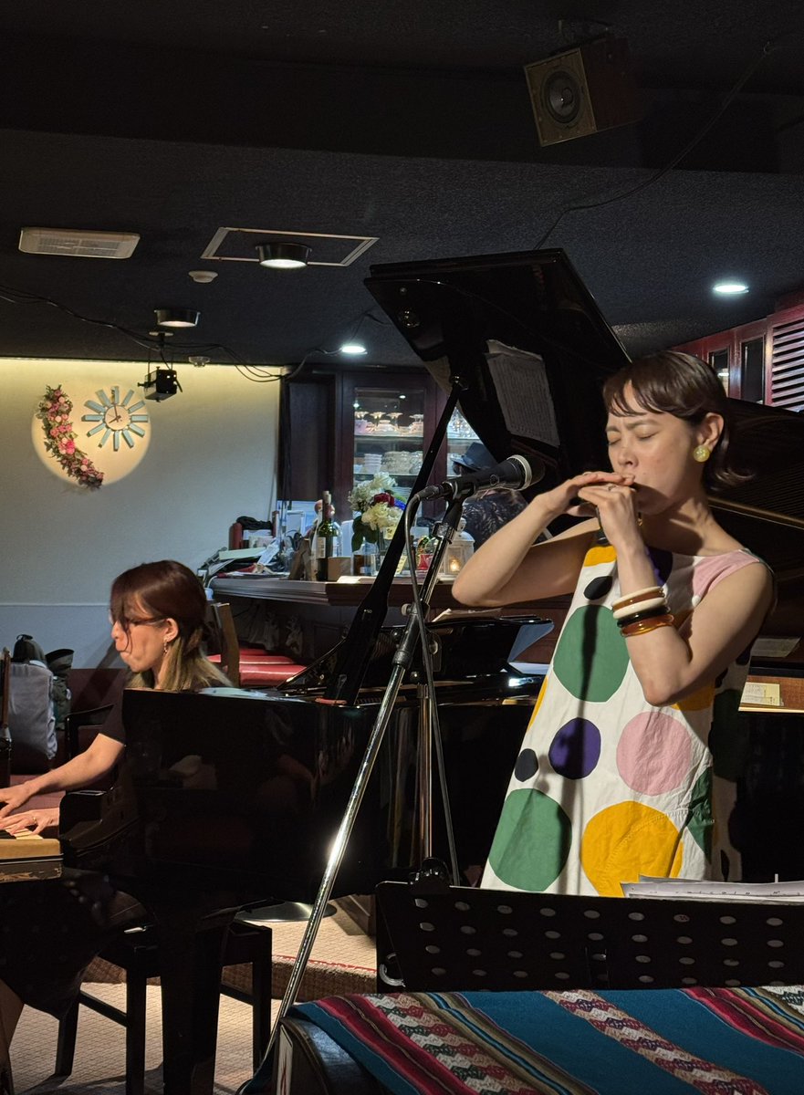 Sottyrt's tweet photo. 5/26 銀座the deep
出口優日　後藤沙紀
ワールドワイドなオーディエンスと界隈の仲間との楽しいLiveでした♪ https://t.co/sx4zTpVRql