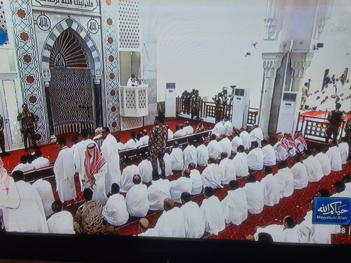 666Jsj's tweet photo. #يوم_عرفة 
.. الحمد لله رب العالمين ..
لاإله إلا الله وحده لاشريك له ،له الملك وله الحمد، يحي ويميت وهو على كل شيء قدير، اللهم اغفر لنا ولوالدينا وتب عل��نا وارحمنا يا أرحم الراحمين،اللهم بشرنا بما يسرُّنا وابعد عنا ما يضرُّنا واختر لنا خير الأقدار ،يارب العالمين https://t.co/xqsyaHto8t