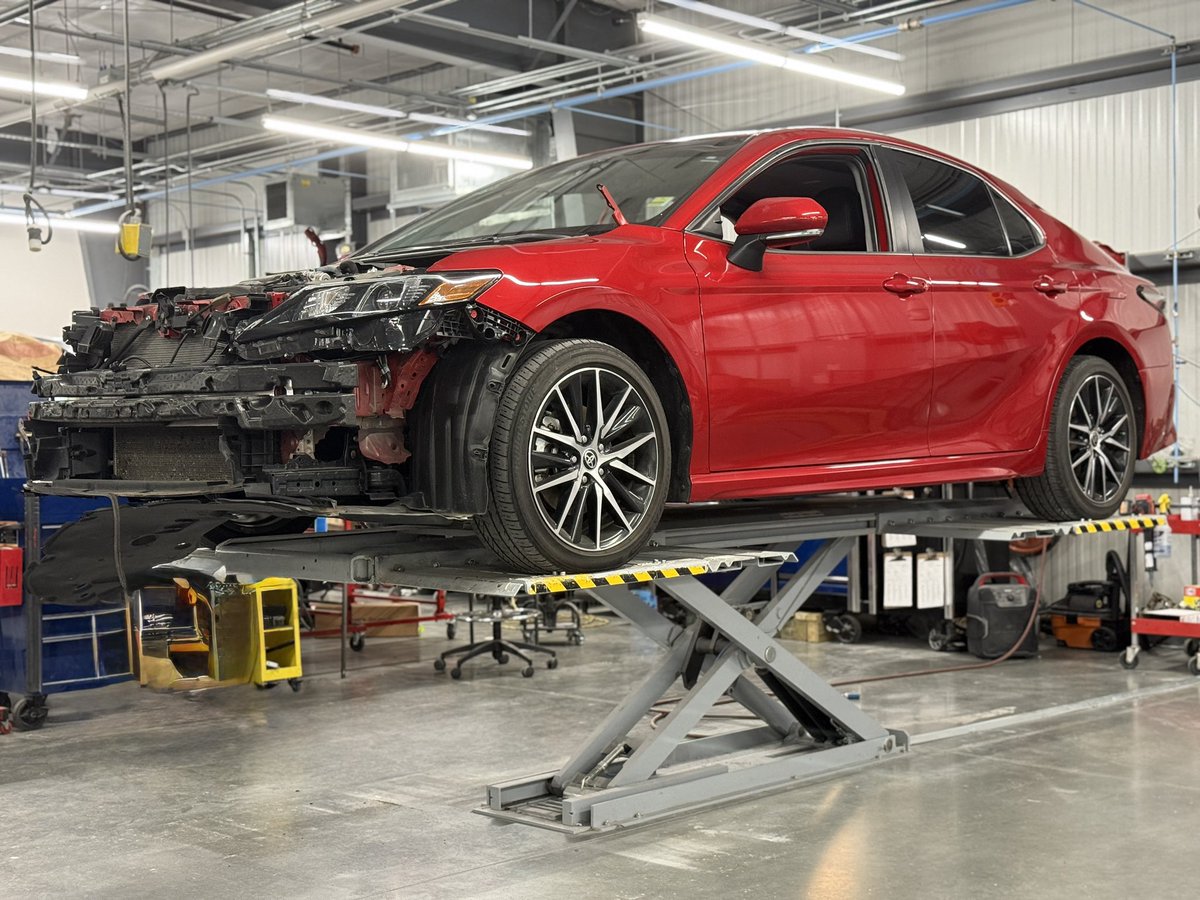 SH_Collision's tweet photo. 🚘 Getting your back on the road, just in time for summer, one part at a time 

If you experience a collision: 
📲 Call our team at 251-460-1000

🛠️ Come see us today at 1105 I-65 Commerce Dr. Mobile, AL 36606 https://t.co/1r1FcnIeY0