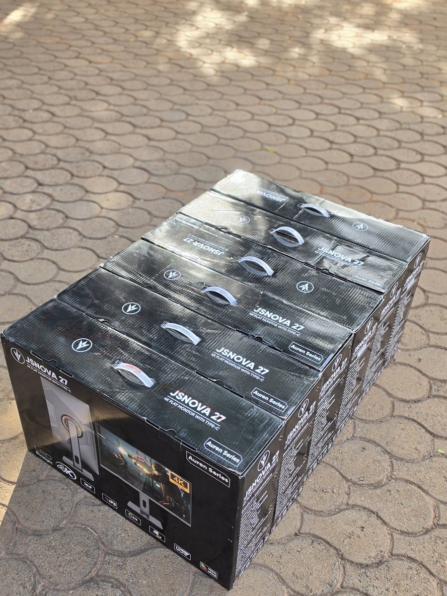 Ricky Customs tweet media