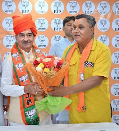 RamKumarVyas2's tweet photo. भारतीय जनता पार्टी के प्रदेश अध्यक्ष राजस्थान और राज्यसभा के सांसद आदरणीय मदन जी राठौड़ जी का बीकानेर आगमन पर उनका स्वागत करते हुए https://t.co/D5SFNWrIqH