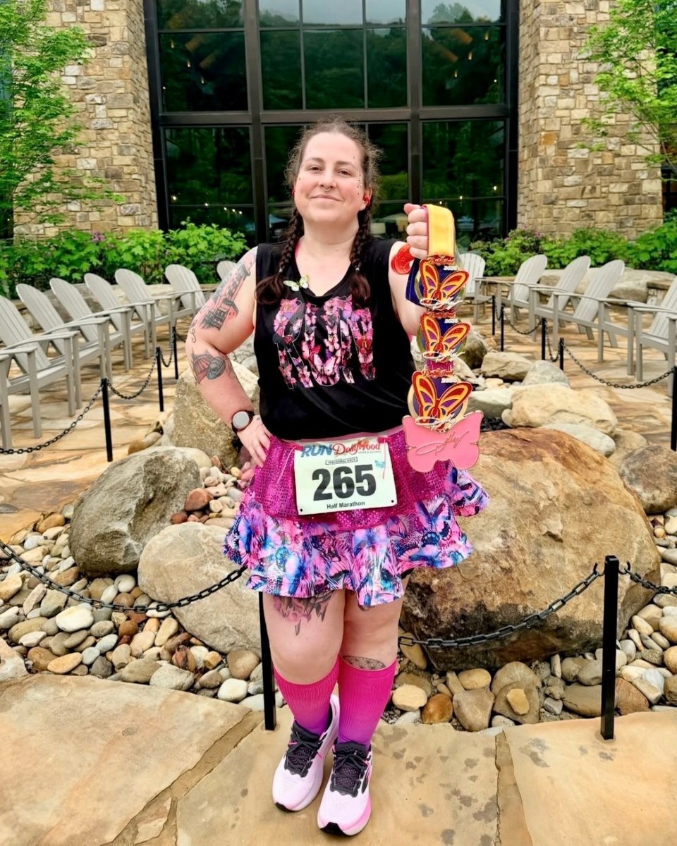 raw_threads's tweet photo. We love all of the butterfly vibes that @999happyhauntshere had at the Inaugural RunDollywood Race Weekend! 🦋  Our Pink and Purple Butterflies Big Run was the perfect design for her amazing race outfit. 🩷 👟 🌸 https://t.co/s9g7gntRxE