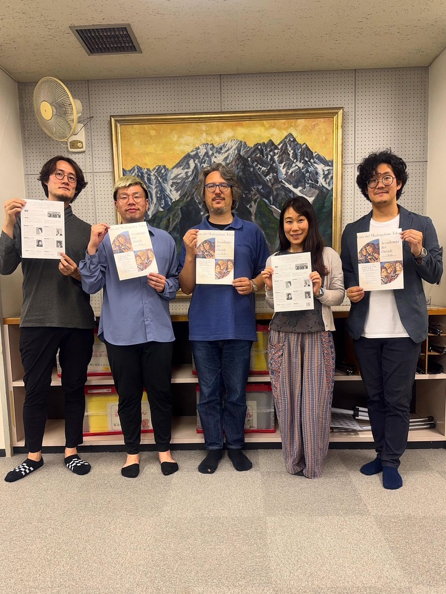 DelCmt11827's tweet photo. 本日は演奏会直前ということで強化練習でした。
言葉のニュアンスやリズムを再確認し、公演へ向けてまた一方前進です。続くソリスト練習ではロドさんによるアドヴァイスのもと、更に完成度がアップ。相性抜群な4人のアンサンブルにもご注目ください👀
チケット好評発売中👇
https://t.co/BqAskkPMlw https://t.co/aBWj2VoeMw