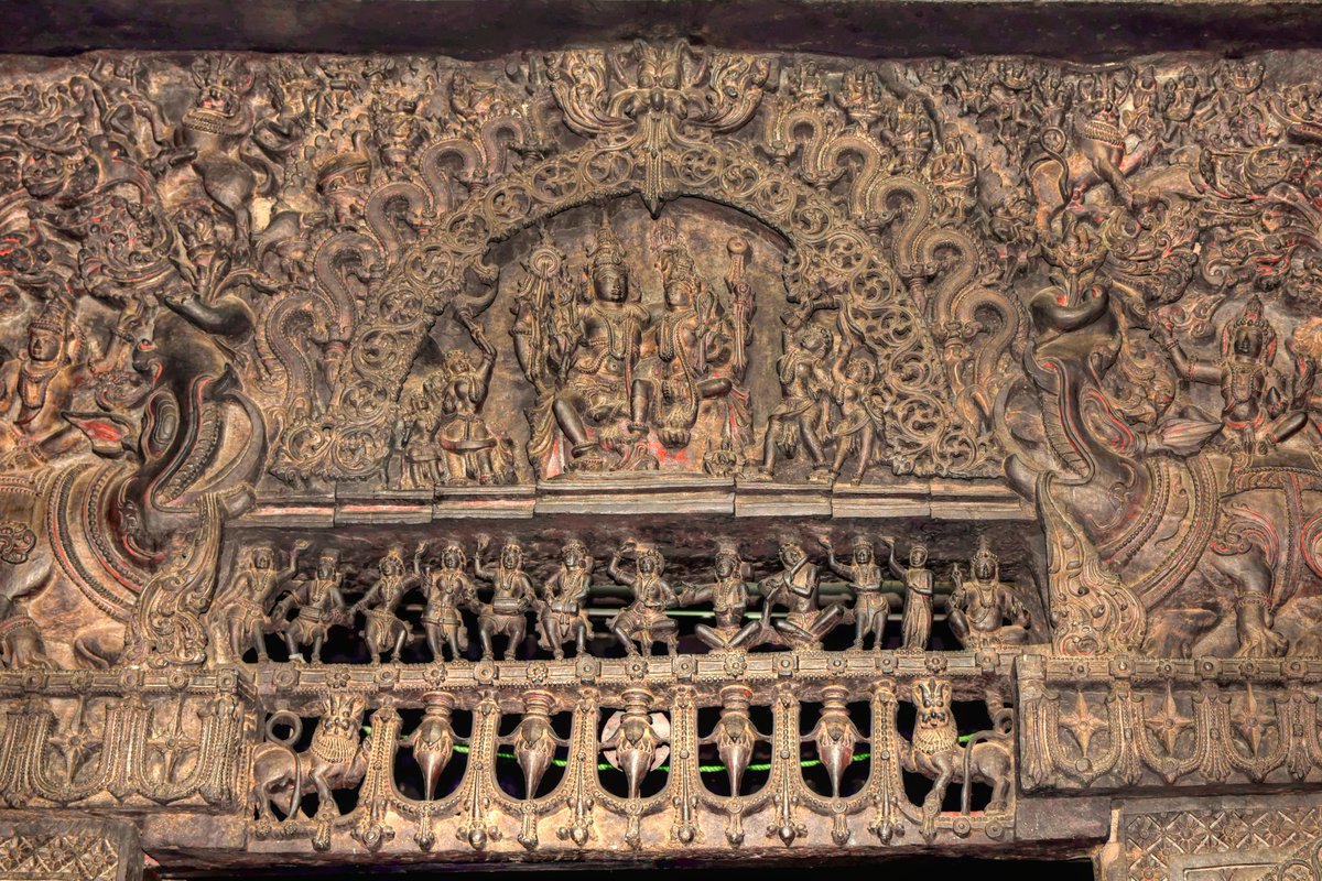 pavpil's tweet photo. @RmSalih @LauraLoomer @marcorubio Visit any one of the Hoysala Temples.

1 Sq Meter of any of these temples is more advanced to what the Arabs have - to this day.

But, some morons think that these are not "great".

That one pillar has no comparison in the entire world, leave alone the Arab peninsula. https://t.co/nY9Rl3FhHL