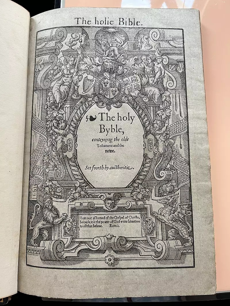 UChicagoLibrary's tweet photo. Today join us for “Otherwise Perfect”: An Inquiry into a Sophisticated 16th-C. English Bible, part of the Kim-Park Program for the Study of the Book. https://t.co/xJVbZh1nbW https://t.co/p8grpTAjLw