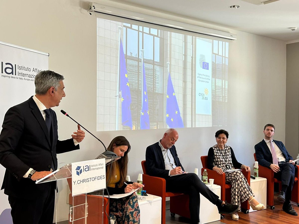 CyprusinItaly's tweet photo. «Securing Energy, Defending Europe: Cyprus Presidency in high water». Un dibattito tempestivo e coinvolgente nel corso di una conferenza organizzata dal prestigioso @IAIonline a #Roma, in collaborazione con @CyprusinItaly, che ha evidenziato la necessità di rispondere a sfide sempre più complesse, mentre la sicurezza, la stabilità e la resilienza energetica assumono un ruolo centrale nell’attuale contesto geopolitico in continua evoluzione.

Grati al Presidente dello IAI, Michele Valensise, al Direttore Affari Pubblici di @eni @lapopistelli, alla Direttrice Generale per gli Affari Politici e di Sicurezza di @ItalyMFA, @CeciPiccioni, nonché agli analisti dello IAI per i loro preziosi contributi e a tutti i partecipanti per averci onorato della loro presenza.

@CY2026EU