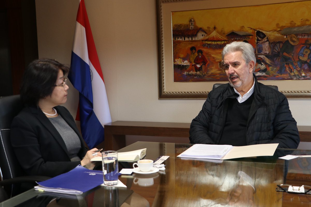 OITconosur's tweet photo. La Directora de la Oficina de la OIT para el Cono Sur de América Latina, Yukiko Arai, realizó su primera misión oficial a Paraguay 🇵🇾

La agenda estuvo centrada en la creación de empleo, la formalización laboral, el trabajo decente y el diálogo social. https://t.co/p3TyXj2aVs