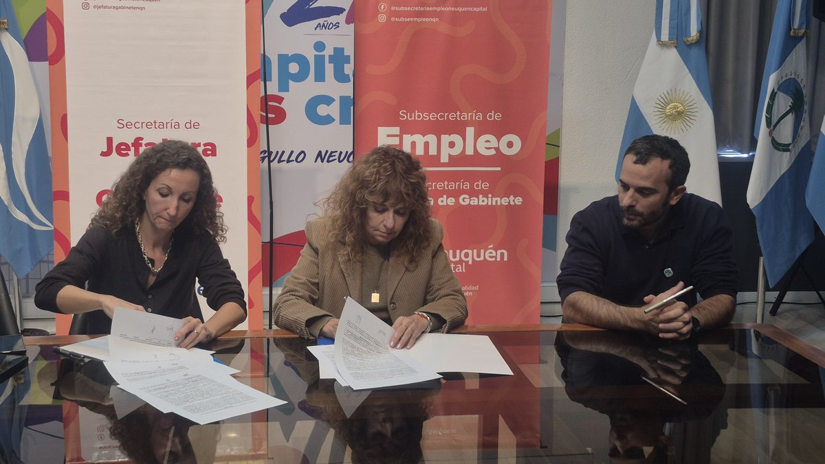 tanapasqualini's tweet photo. 👉🏼Junto a @MarianoGaidoOk y autoridades de la EPET N°8, firmamos el convenio de las Prácticas Profesionalizantes.
🎓Una iniciativa que vincula educación y formación para que más jóvenes puedan desarrollar herramientas para su futuro y seguir creciendo en nuestra ciudad. https://t.co/HOoGwcj0Vg