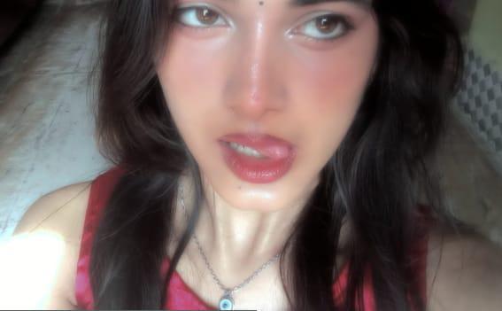 Smriticrush's tweet photo. how would u like to fuck this slut.
DM to have chat https://t.co/wZIRZy2552