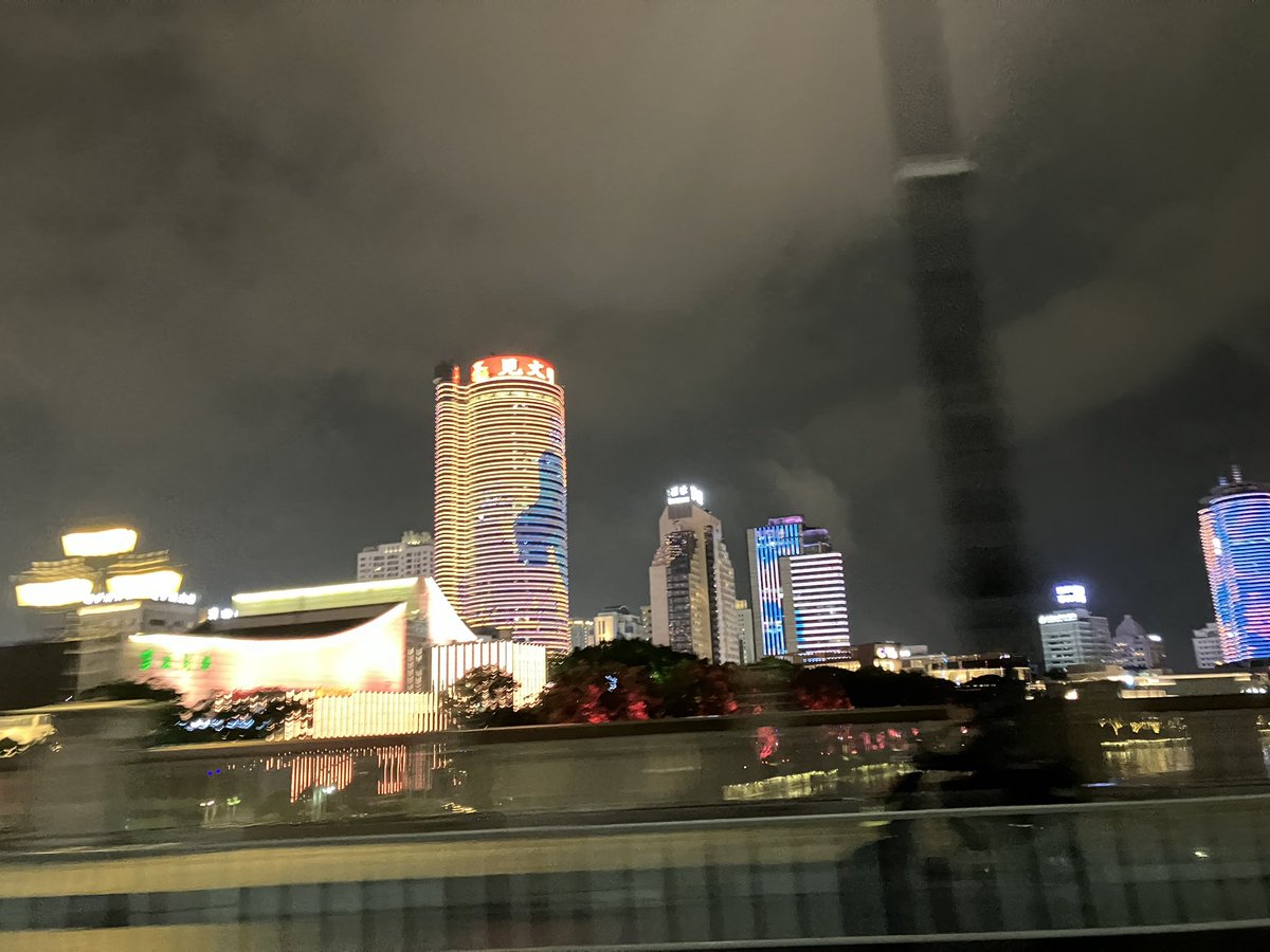 spajiro7's tweet photo. 本日の語学学習記録5/26

スペイン語:Duolingo 2レッスン
中国語:Biz china 25分、Duolingo2レッスン

中国のお客さんと会食
下手くそな中国語でも喋る姿勢見せるだけで何故かめちゃっ盛り上がる！
眠いが明日の会食の為ににも寝る前にオンラインレッスン！

#英語 #スペイン語 #中国 #英検準一級 https://t.co/CVUtR29kLd