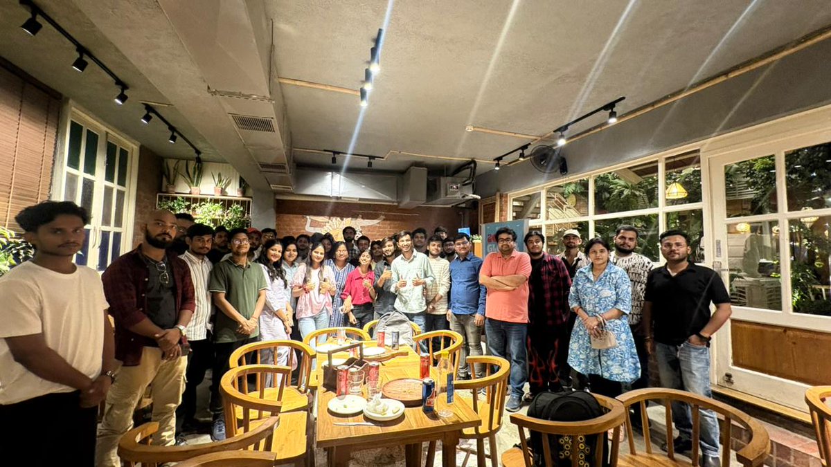 aryanpyx's tweet photo. Great time at Global Pizza Party Lucknow 🍕🌍

Met some amazing builders, founders, and community members, had meaningful conversations, and exchanged ideas with people building interesting things.

A special thanks to @Kshitij_web3 for putting together such an incredible experience and creating a space for people to connect and grow.

Always inspiring to meet founders and hear the stories, vision, and journeys behind what they’re building 🚀

More conversations. More building. More collaborations ahead.

@Pizza_DAO  @TheDeDenn
#GlobalPizzaParty #Builders #Founders #Lucknow #Web3 #Community #Networking #connect #tech #ai