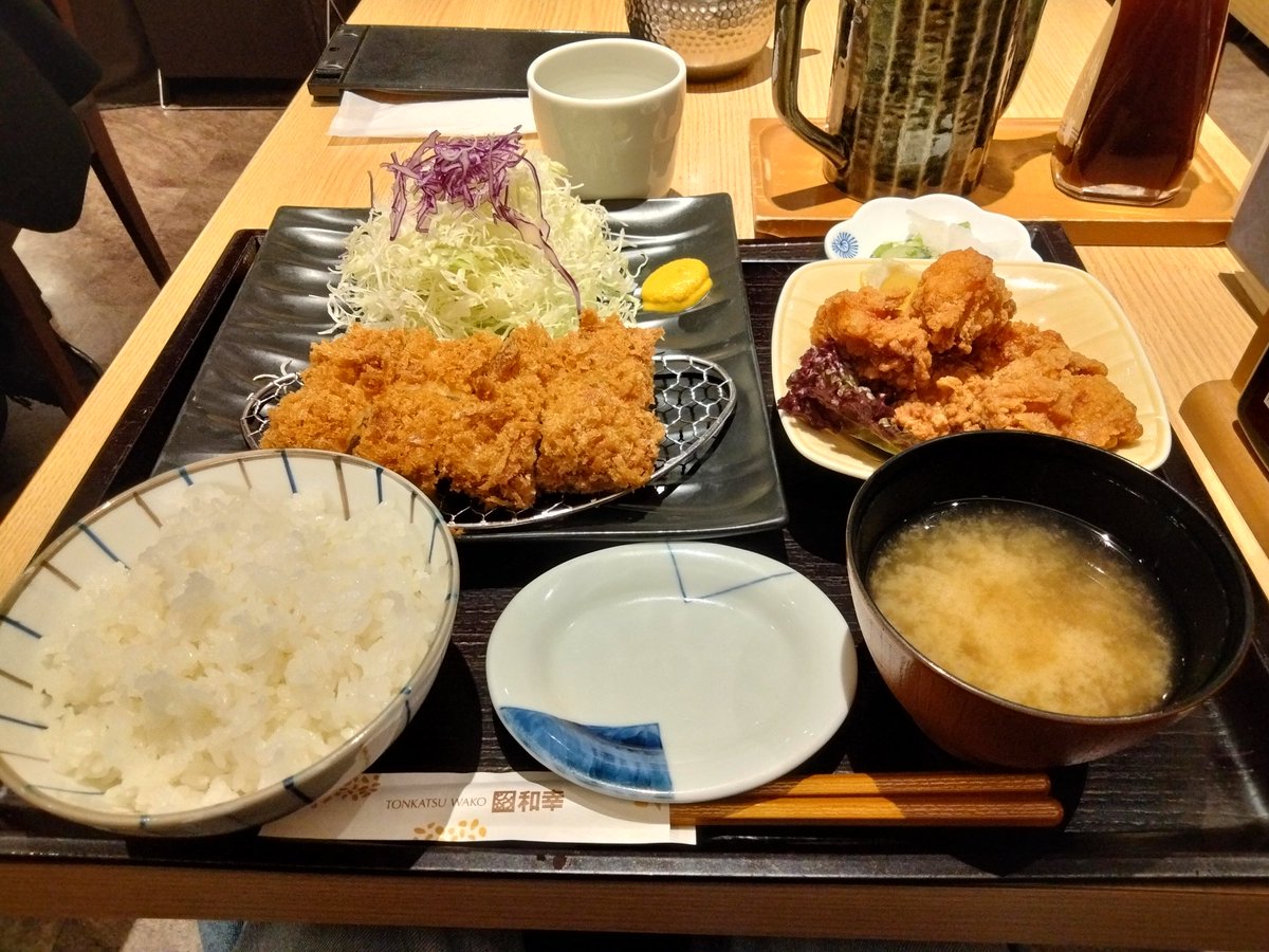 l4467's tweet photo. ←久しぶりの「和幸」で頂きまして美味しくてご飯が進みました〜　
（自分の中では今まで食べた白米は和幸さんが1番美味しいです、しかもおかわり自由（キャベツと味噌汁））　　

→ドーナツとワッフルは交互に1日一個食べます♪ https://t.co/GrYAy4TiCC