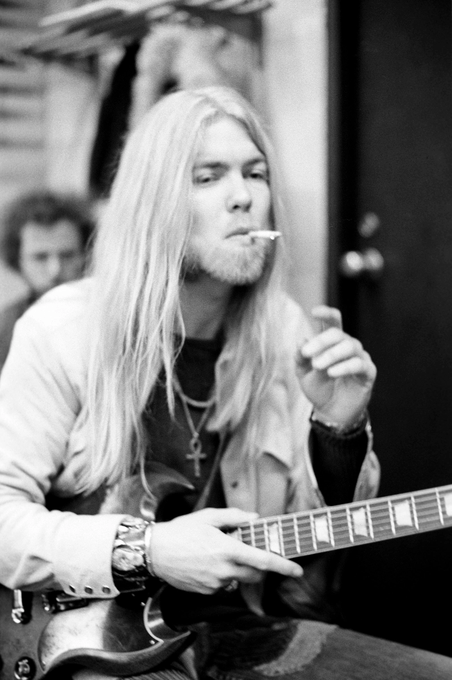 ProfesorJonk's tweet photo. "Es difícil vivir tu vida en color y decir la verdad en blanco y negro".
Gregg Allman.
Sin duda, uno de los artistas más grandes e influyentes del rock and roll, con su voz conmovedora y absolutamente inconfundible.
#Efemeride #GregAllman #musica
https://t.co/7CmJtpU8s5 https://t.co/lHBAa0bChO