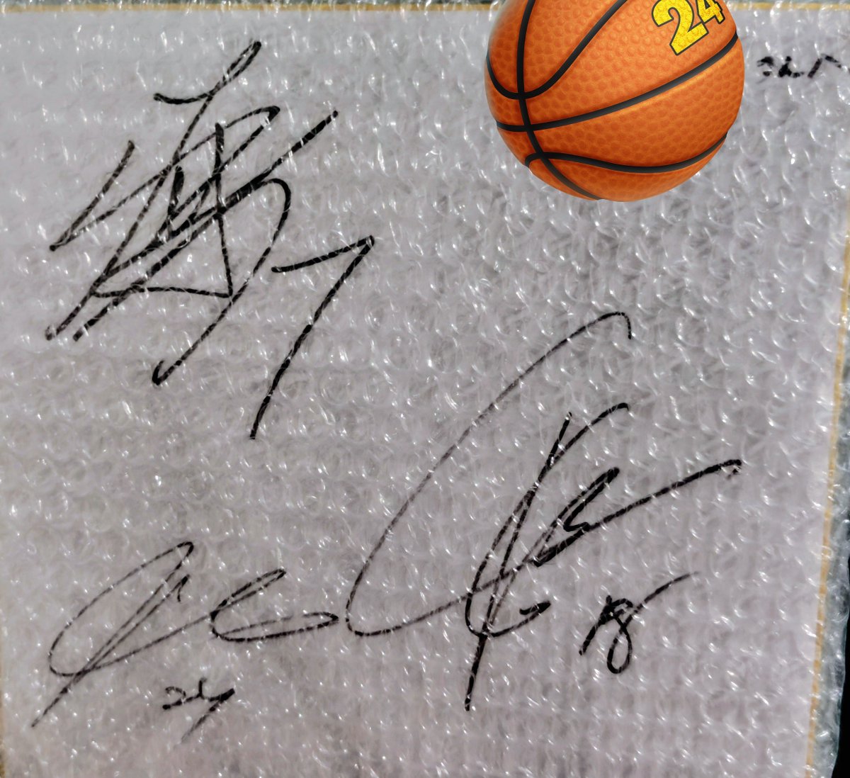 昔もらったサイン色紙のなかに Bリーグファイナルで大活躍した 馬場