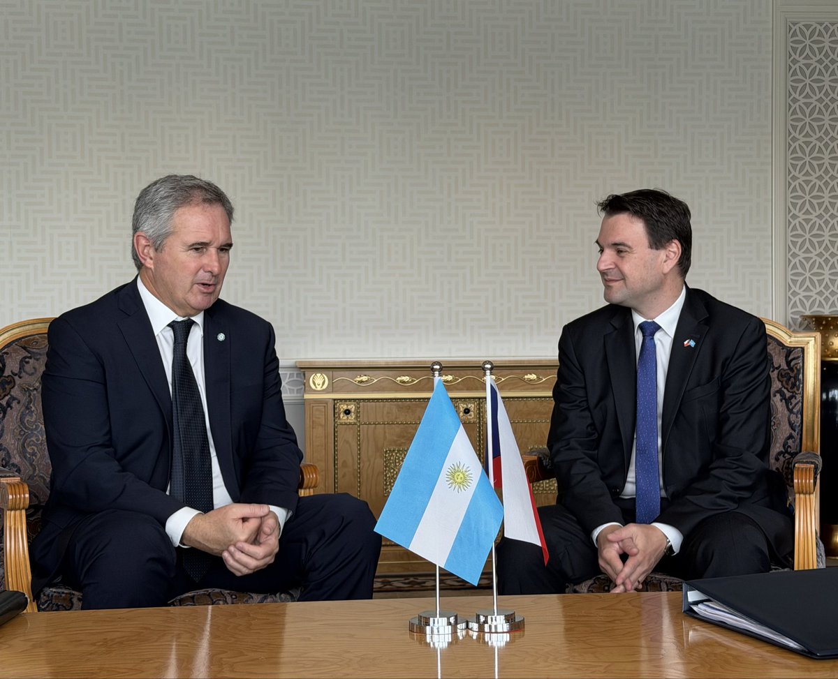 Ministerstvo zahraničních věcí tweet media