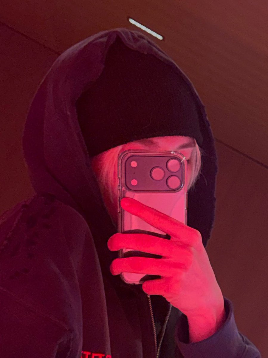 𝑴𝒂𝒓𝒊𝒆 🪷 ᴡᴇᴠᴇʀsᴇᴠᴀɴ tweet media