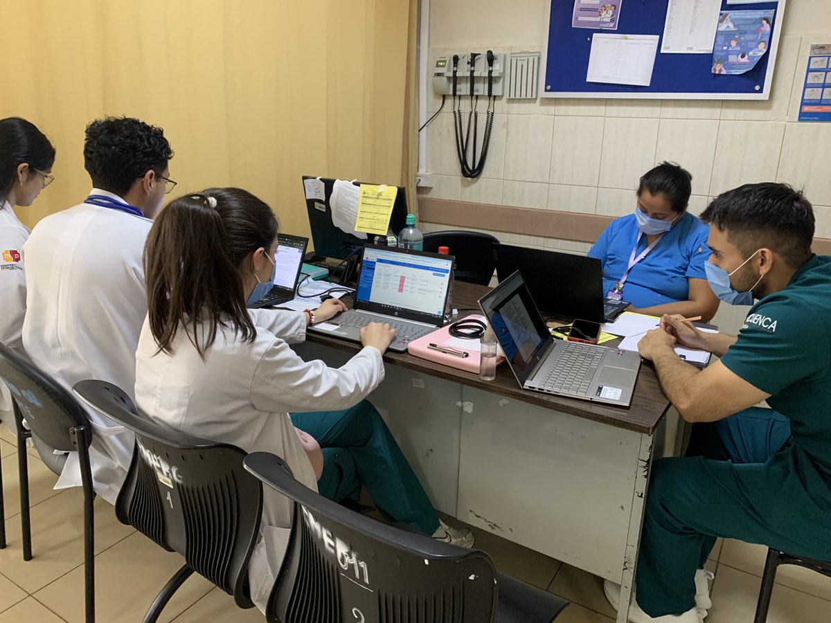 HVCMOficial's tweet photo. Durante el feriado por la Batalla del Pichincha, el área de Emergencia del Hospital Vicente Corral Moscoso atendió a 783 pacientes: 342 hombres y 441 mujeres. Las principales causas fueron enfermedades gastrointestinales, respiratorias y traumatológicas. https://t.co/cfreLvNTsd