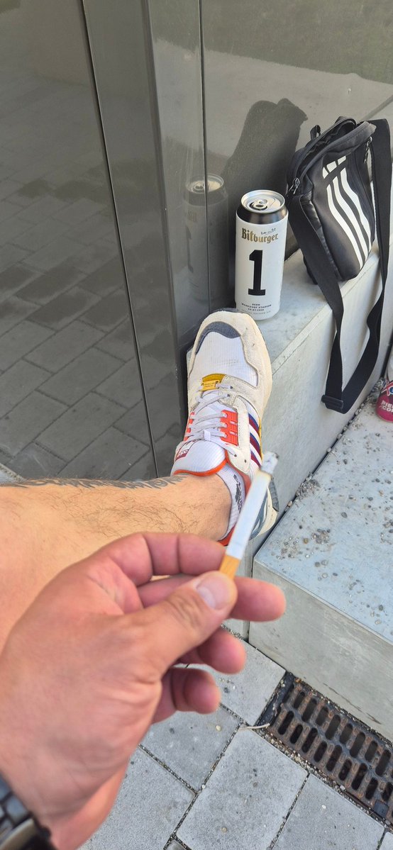 Ger_Monarch's tweet photo. Das Bier und die Zigarette schmecken besser wenn du kleine Zahlfotze die Kosten dafür übernimmst.
#cashmaster #abzocken #findomMaster #alphaBoss #GerManAlpha #feetmaster #poppersdrain #melkgames #poppersgames https://t.co/i43B56OIIt