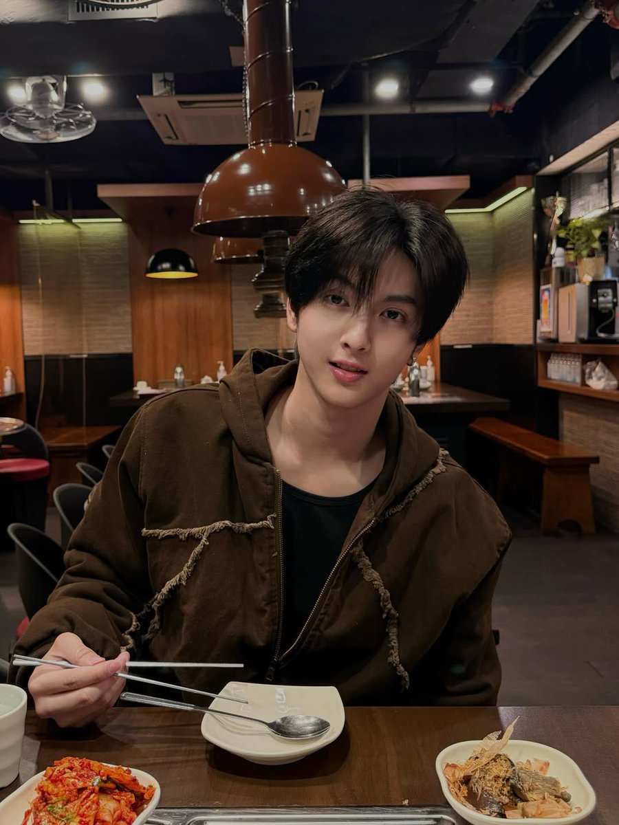 𝔹𝕖 𝕎𝕚𝕥𝕙 ℂ𝕠𝕡𝕡𝕖𝕣 ★ (📚📝) tweet media