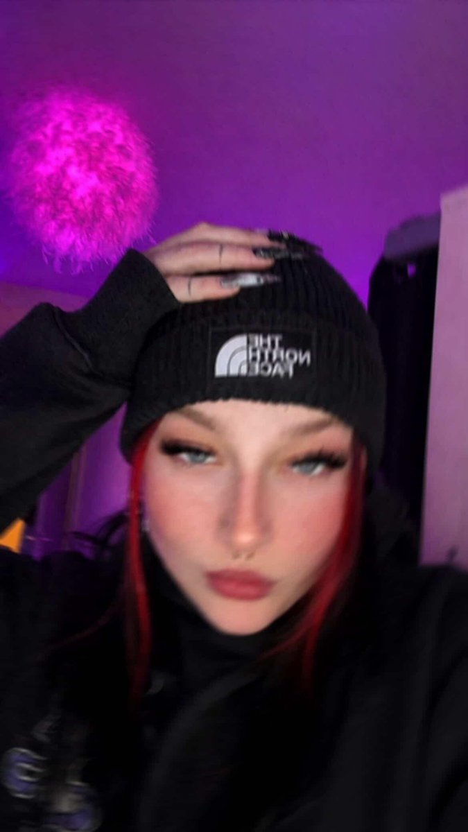 Billie_divinity's tweet photo. Votre patronne est full dispo mes clébards 🐕‍🦺💸

#soumis #findom #femdom #ATM #paypig #sub #findomslave #moneymiss #moneyslave #bdsm #feet #feetgirl https://t.co/A1dzdLqLwo