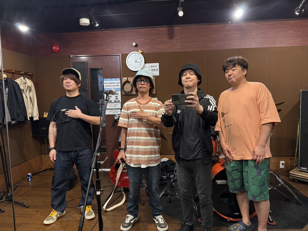 marfy254's tweet photo. 次のライブは金曜日！
地元平塚のPIPELINE1周年に「DREAM812」でお邪魔します。

おめでたい一日にお呼びいただいて感謝、彩りをひとつ加えられるようガンバリマス。

先日リハーサルやってきて準備万端！

夏だ。 https://t.co/5H5TSq2RG1