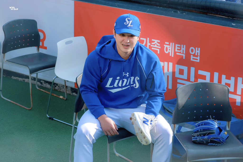 wishforchoi's tweet photo. #최원태 𝖯𝗋𝗈 𝖣𝖾𝖻𝗎𝗍 𝟣𝟢𝗍𝗁 𝖠𝗇𝗇𝗂𝗏𝖾𝗋𝗌𝖺𝗋𝗒 ⚾︎

마운드 위, 이닝의 무게를 견디며
모든 공에 승부를 담아온 10년 https://t.co/vvoX0ZHqTm