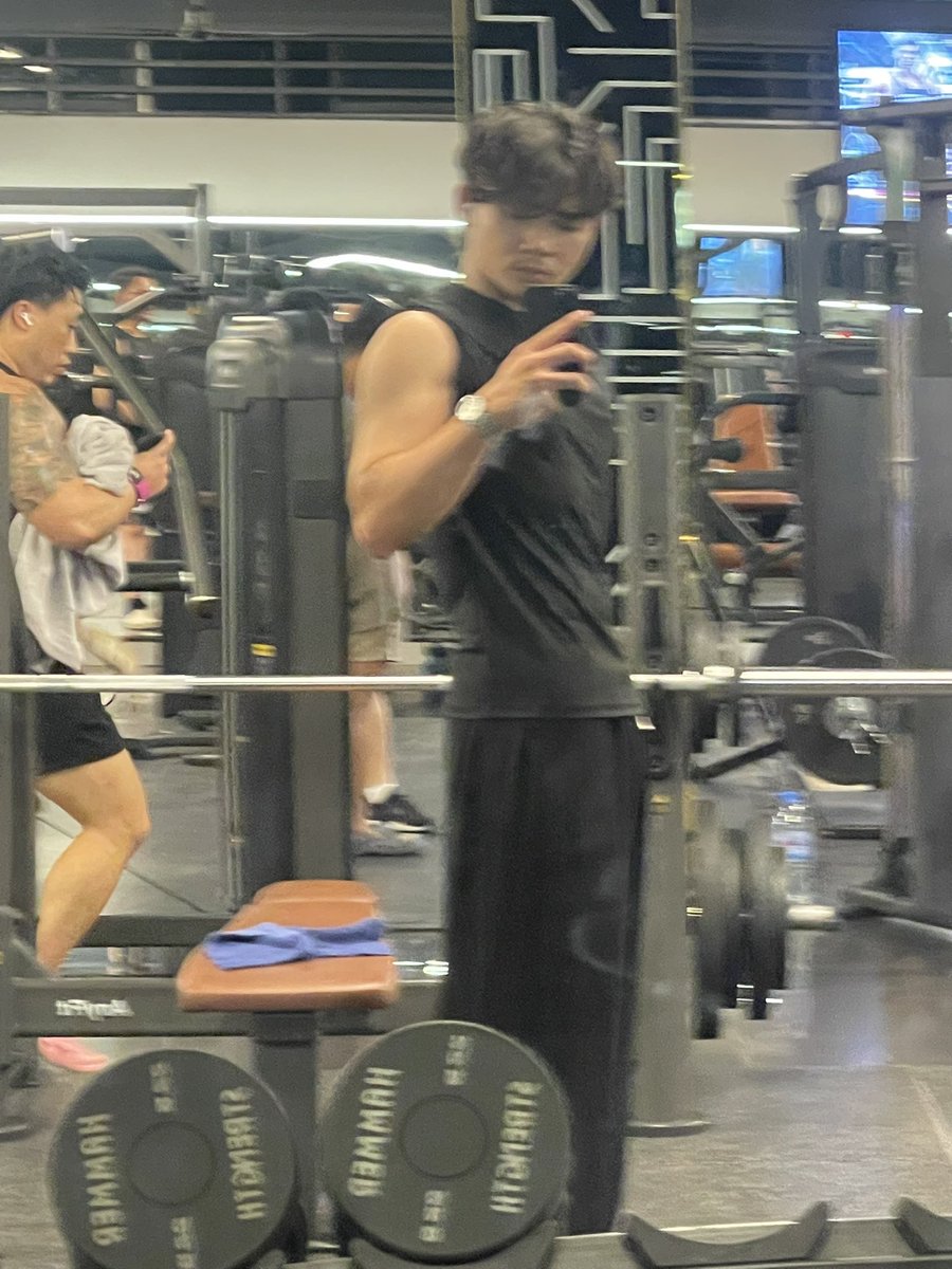 manyxing20's tweet photo. Just me at the gym and I want to say that’ Finally, I change 😌! https://t.co/ri9pwLFUK7