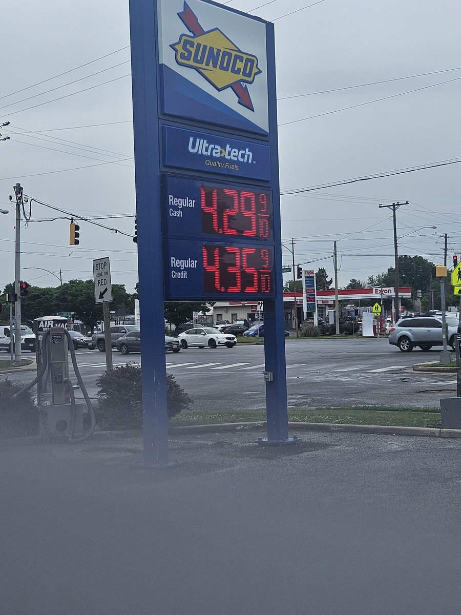 funkodajaus's tweet photo. Watch out for the sonoco at the foot of Iverson mall... they scamming hard @fox5dc @ABC7 @nbcwashington https://t.co/rXObKf1Son