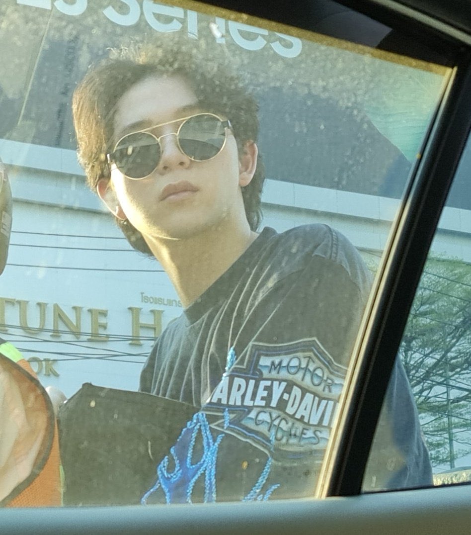 จงอวยความหล่อของบาส☆彡 tweet media
